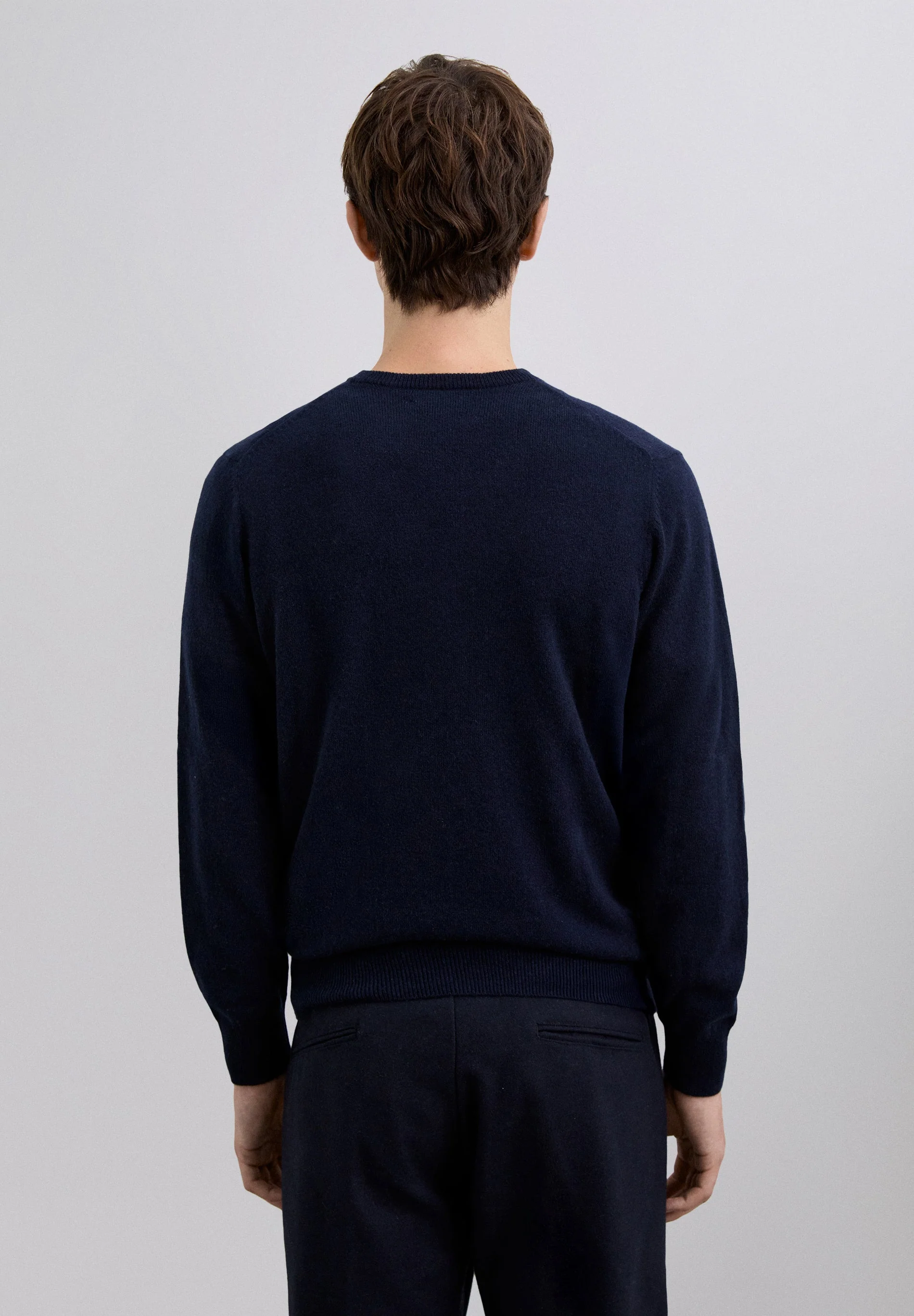 100% CASHMERE V-NECK SWEATER - Image 4