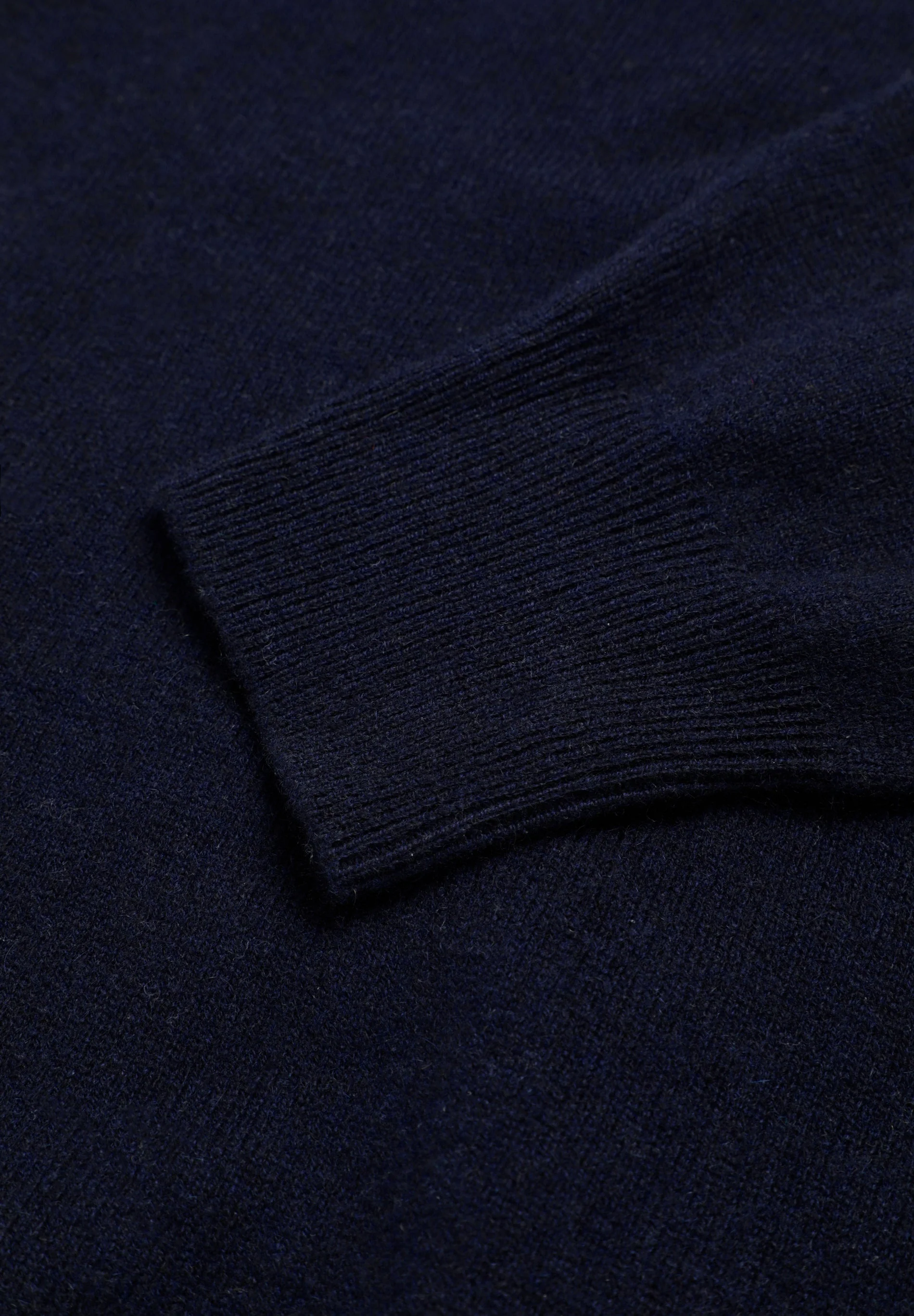 100% CASHMERE V-NECK SWEATER - Image 7