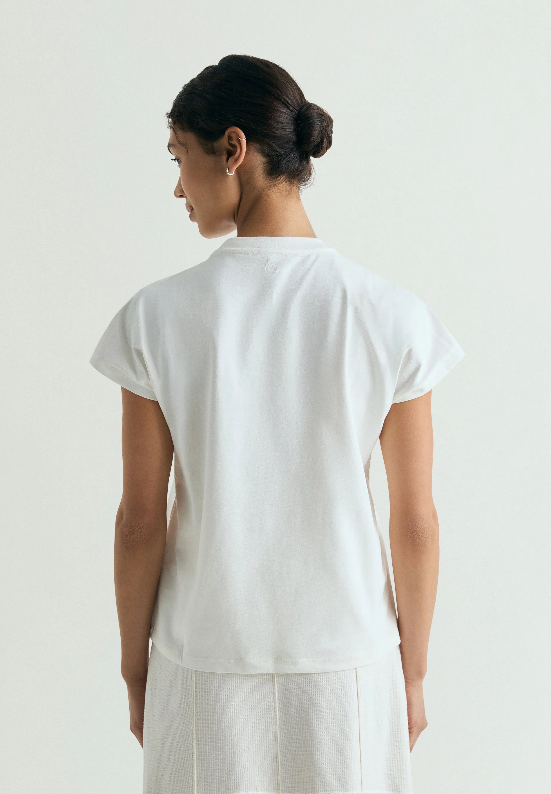 T-SHIRT WITH CROCHET DETAIL - Image 2