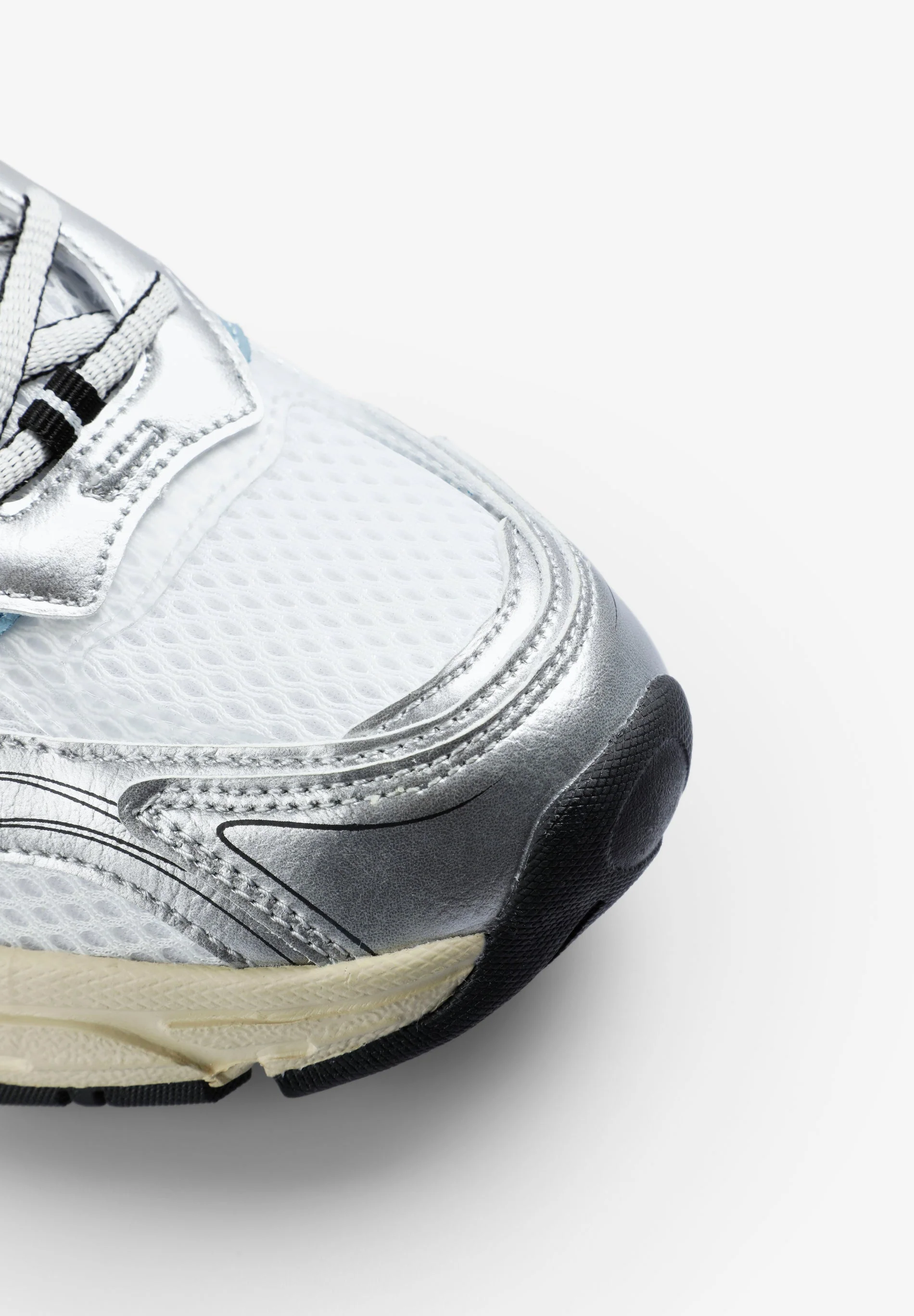 SILVER RUNNER SNEAKERS - Image 7