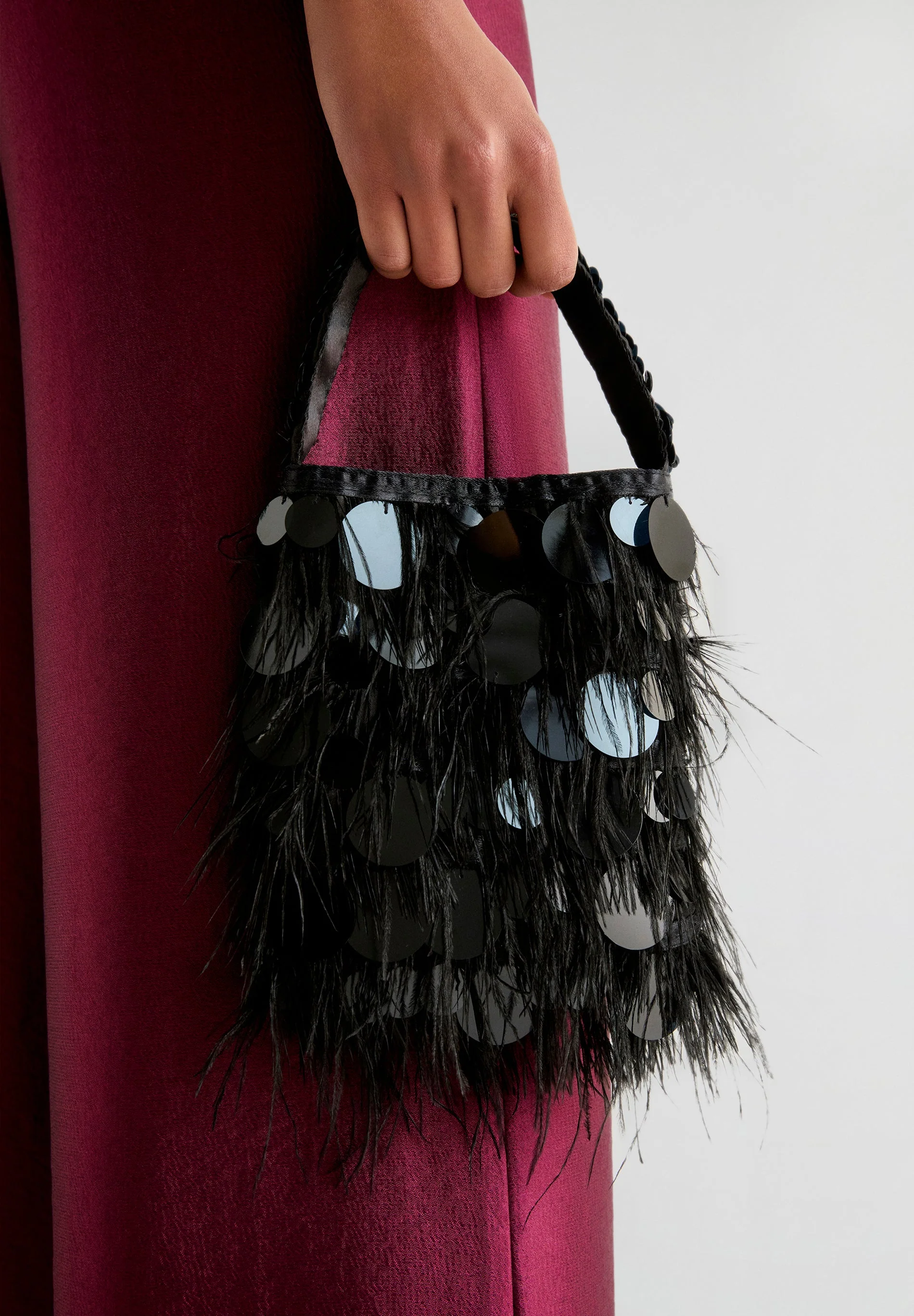 BOLSO PLUMAS Y LENTEJUELAS - Image 2