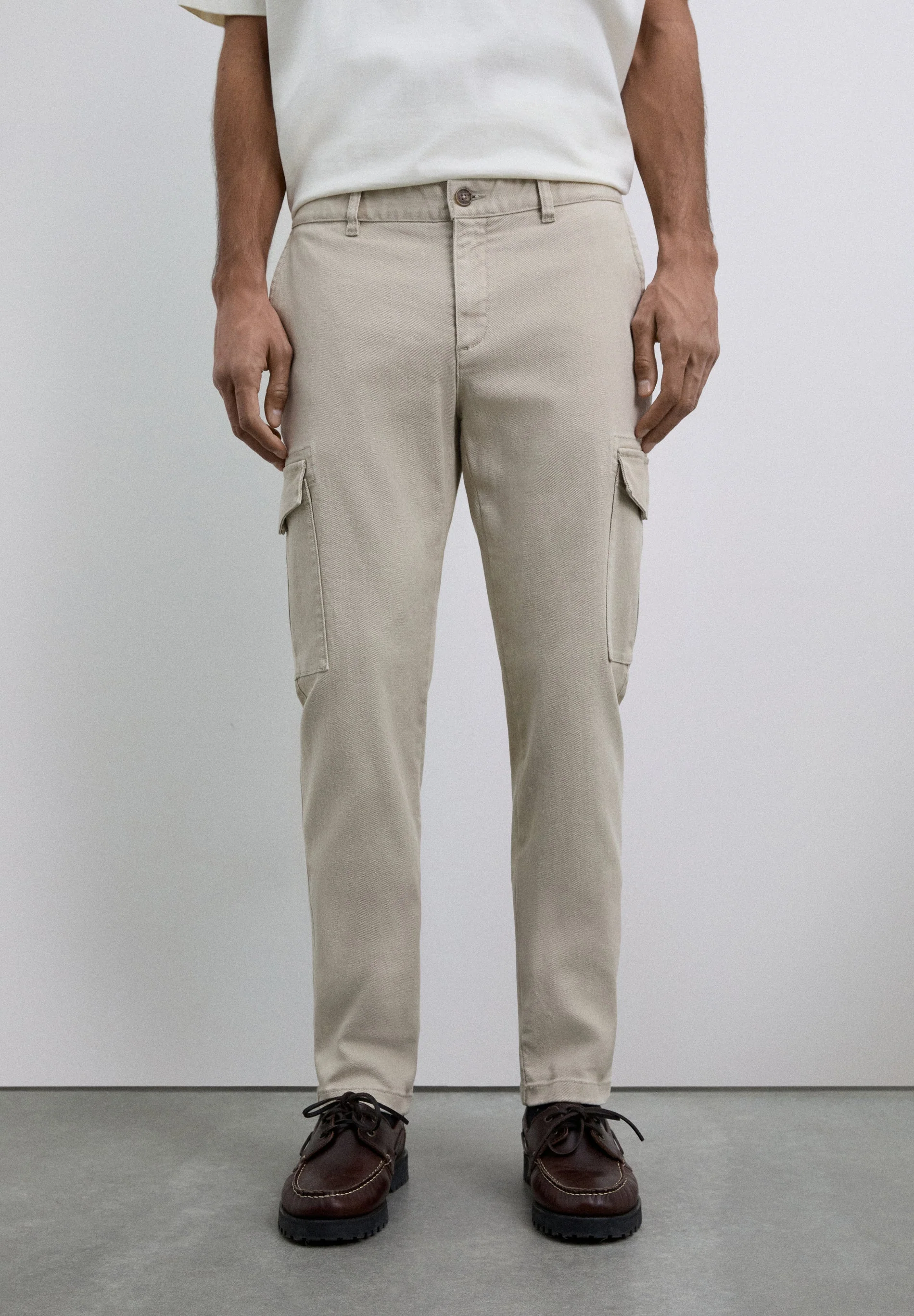 CROPPED FIT CARGO TROUSERS - Image 2