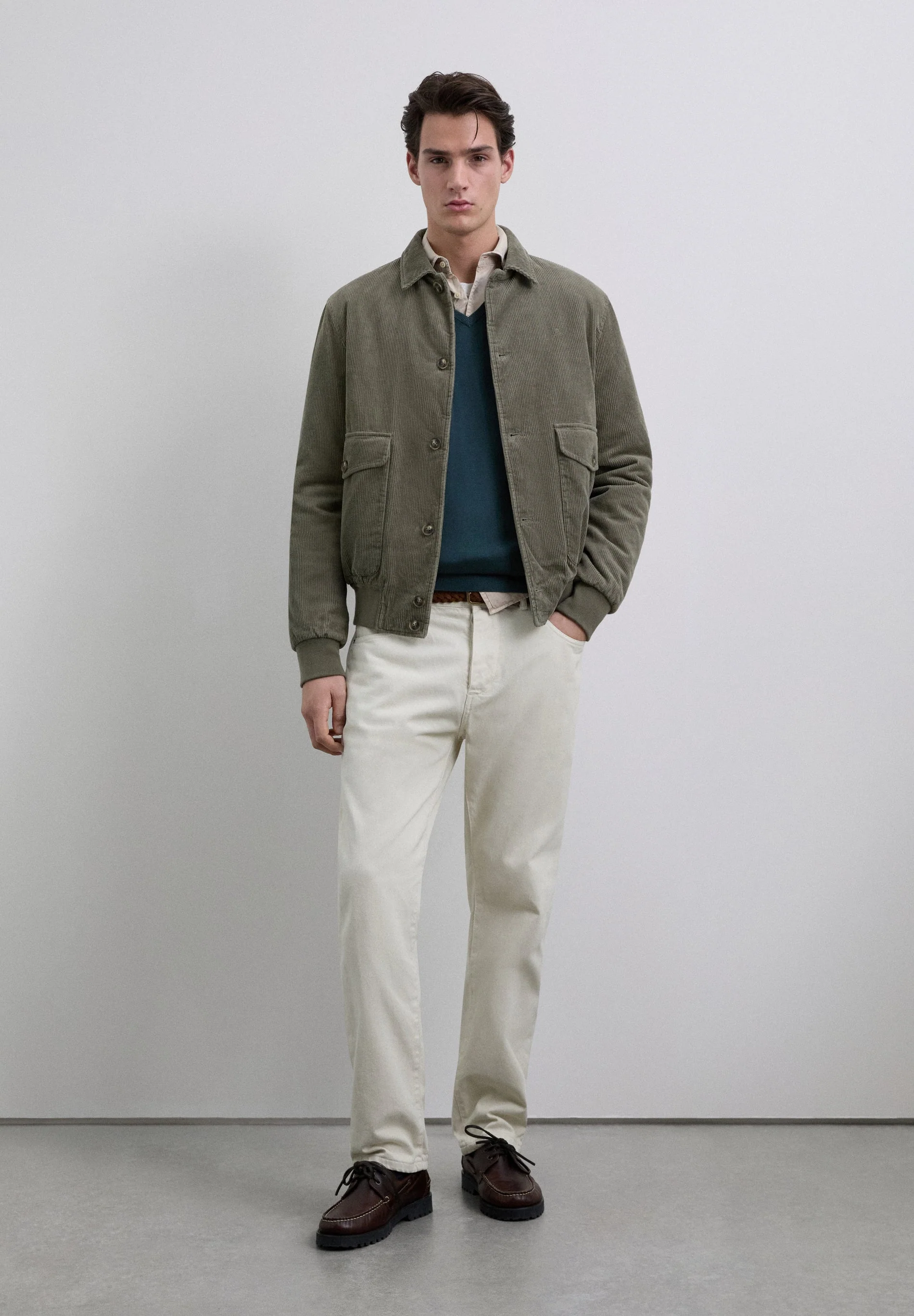 V-NECK WOOL SWEATER WITH SKULL - Image 4