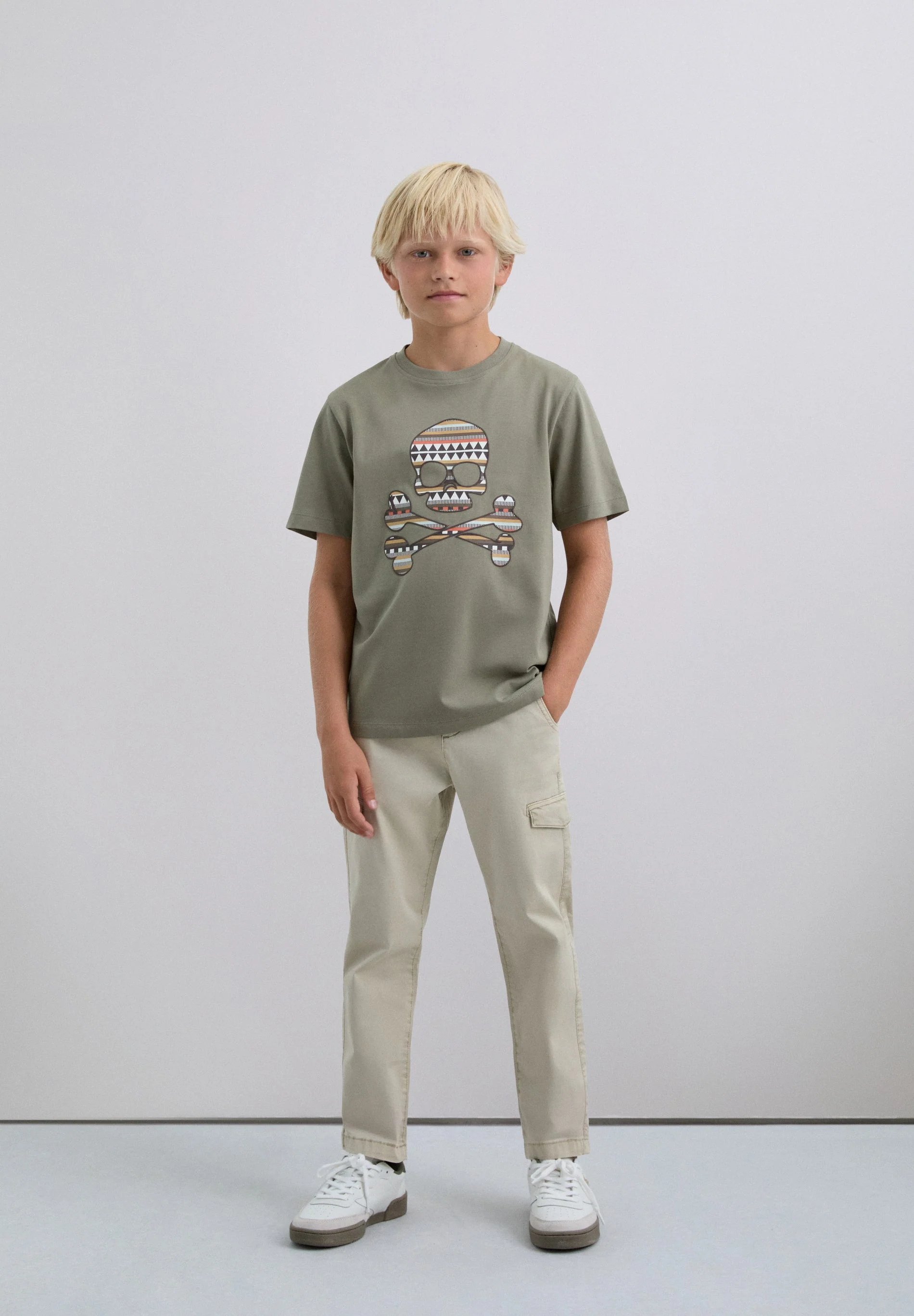 SKULL PRINT T-SHIRT - Image 2