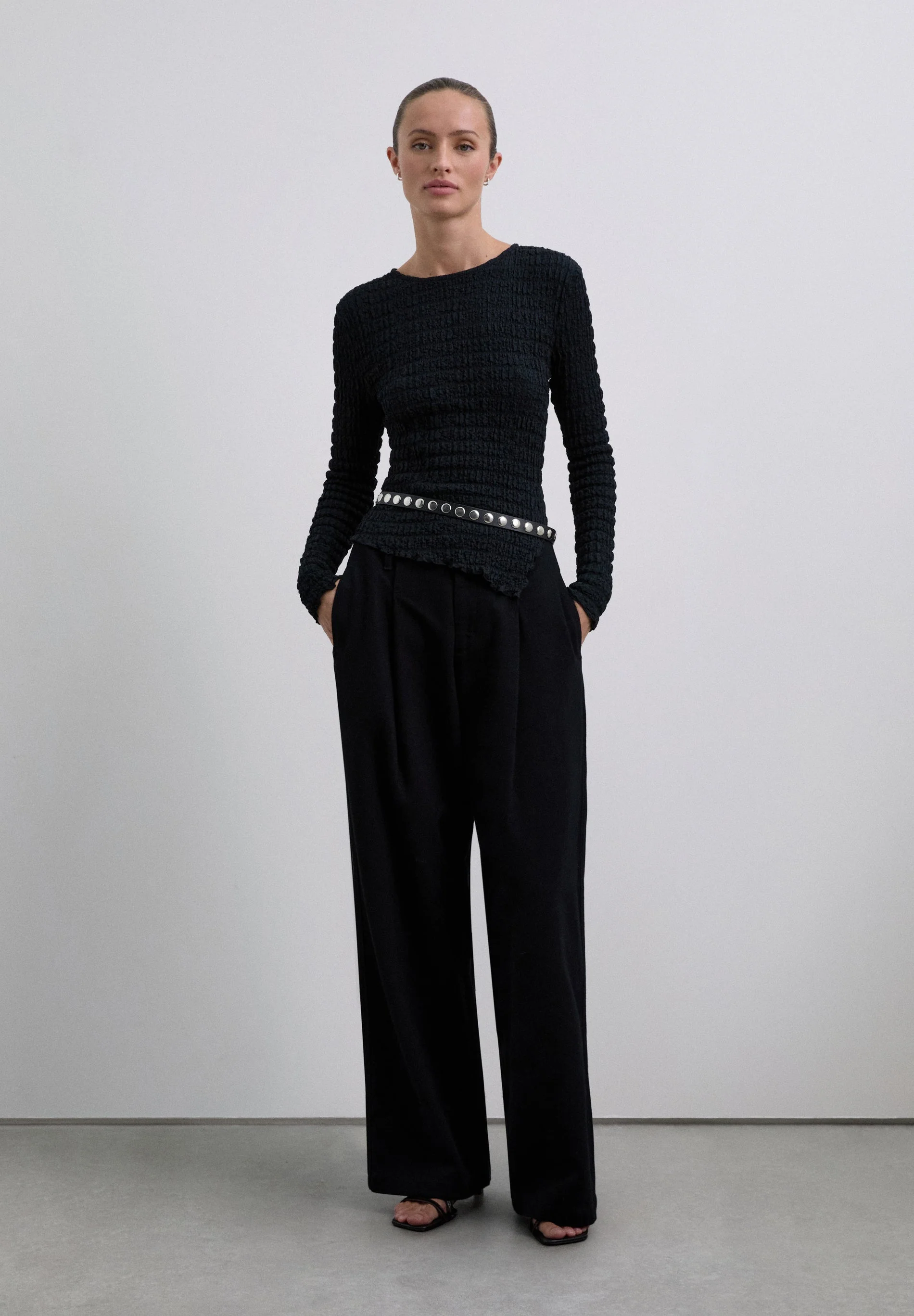 ROUND NECK TEXTURED TOP - Image 2
