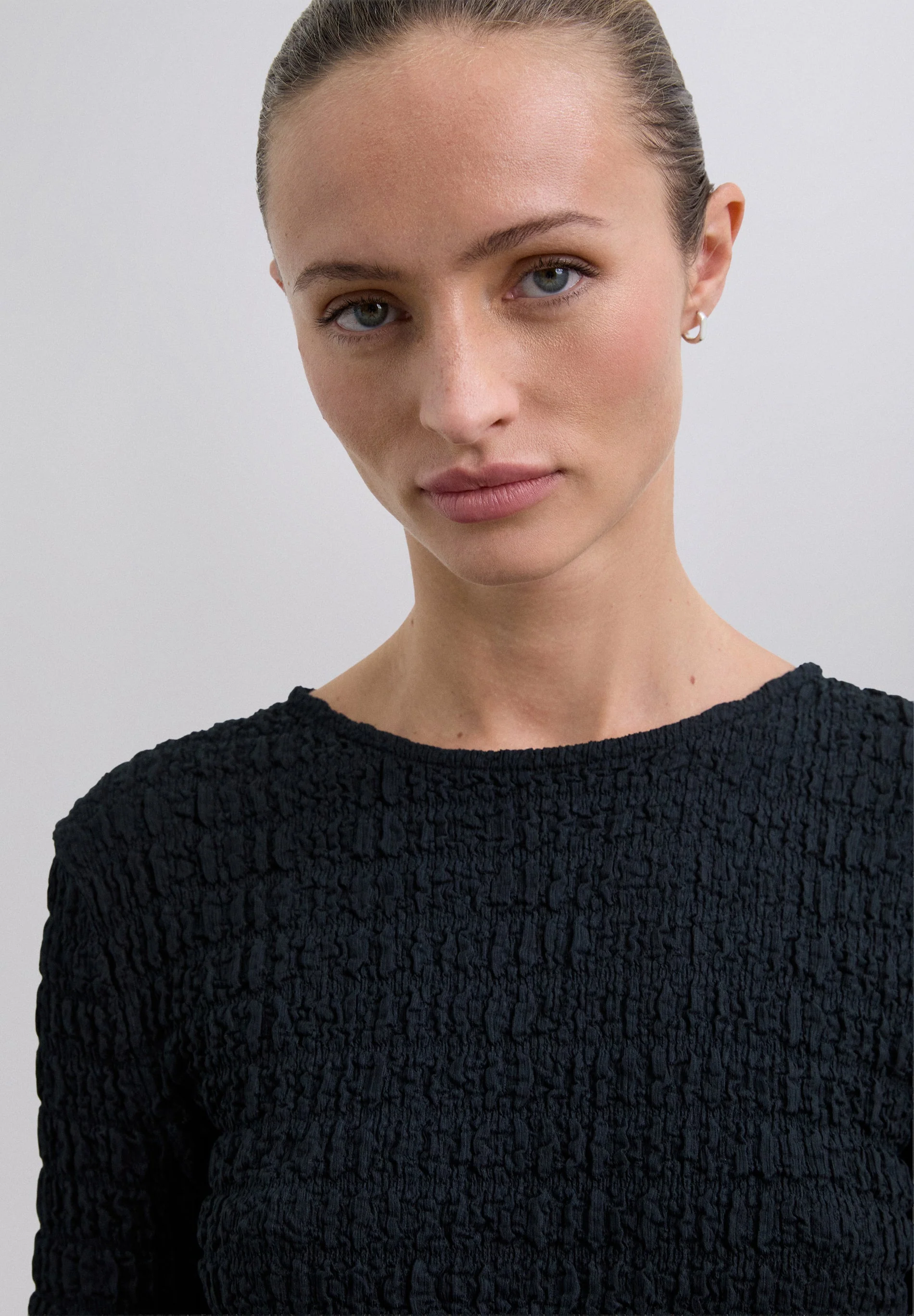 ROUND NECK TEXTURED TOP - Image 3
