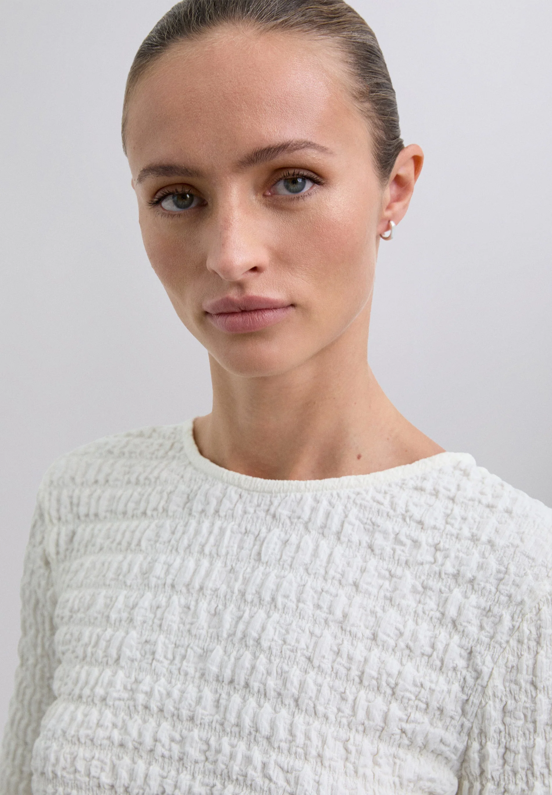 ROUND NECK TEXTURED TOP - Image 4