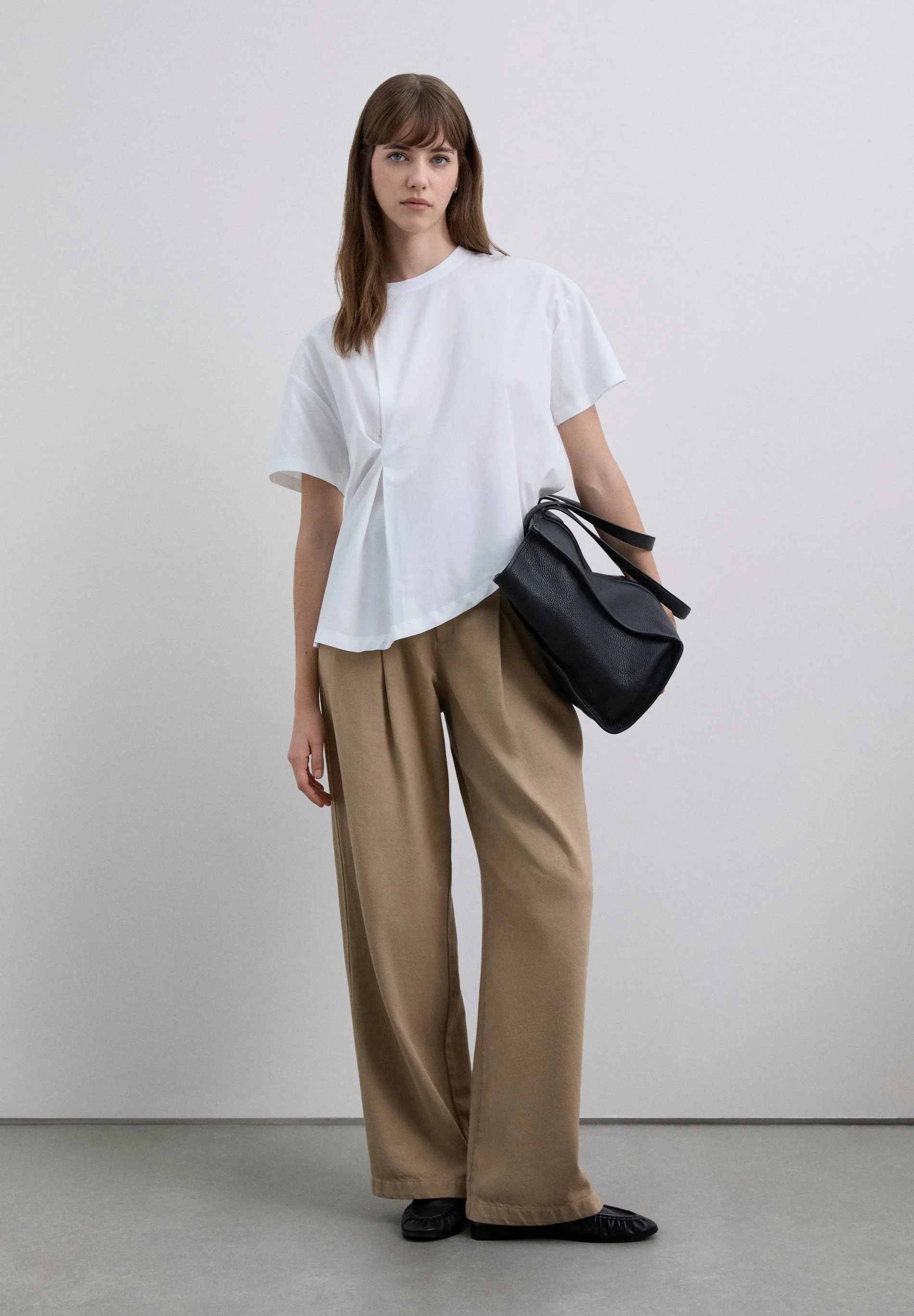 ASYMMETRIC ROUND NECK T-SHIRT - Image 2