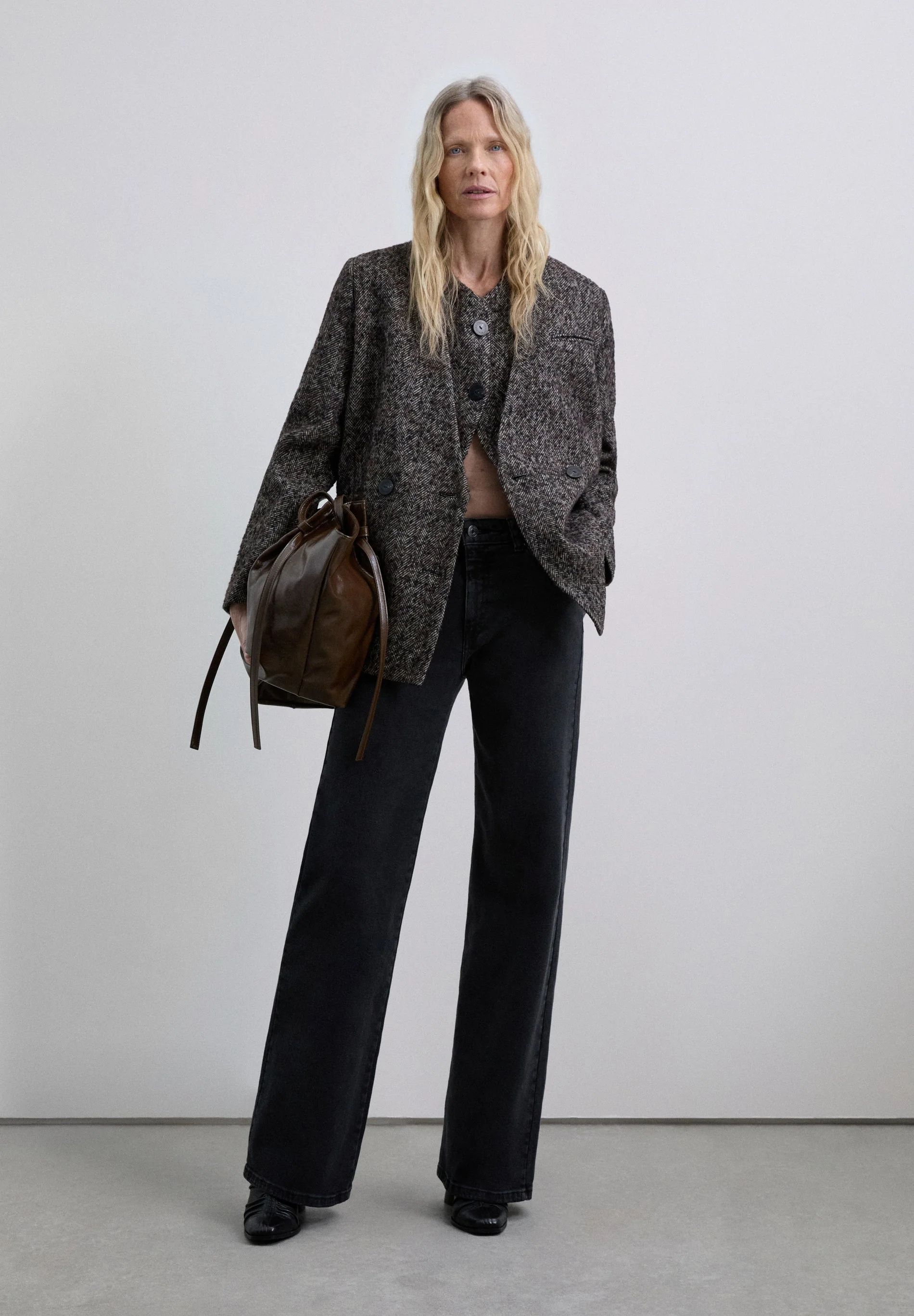 WOOL BLAZER WITH WAISTCOAT - Image 2