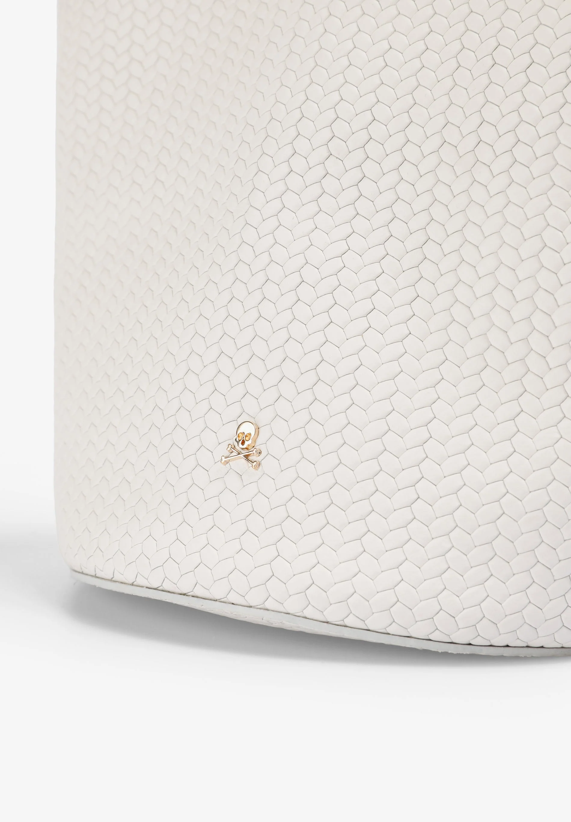 MINI BUCKET BAG IN 100% BRAIDED LEATHER - Image 4