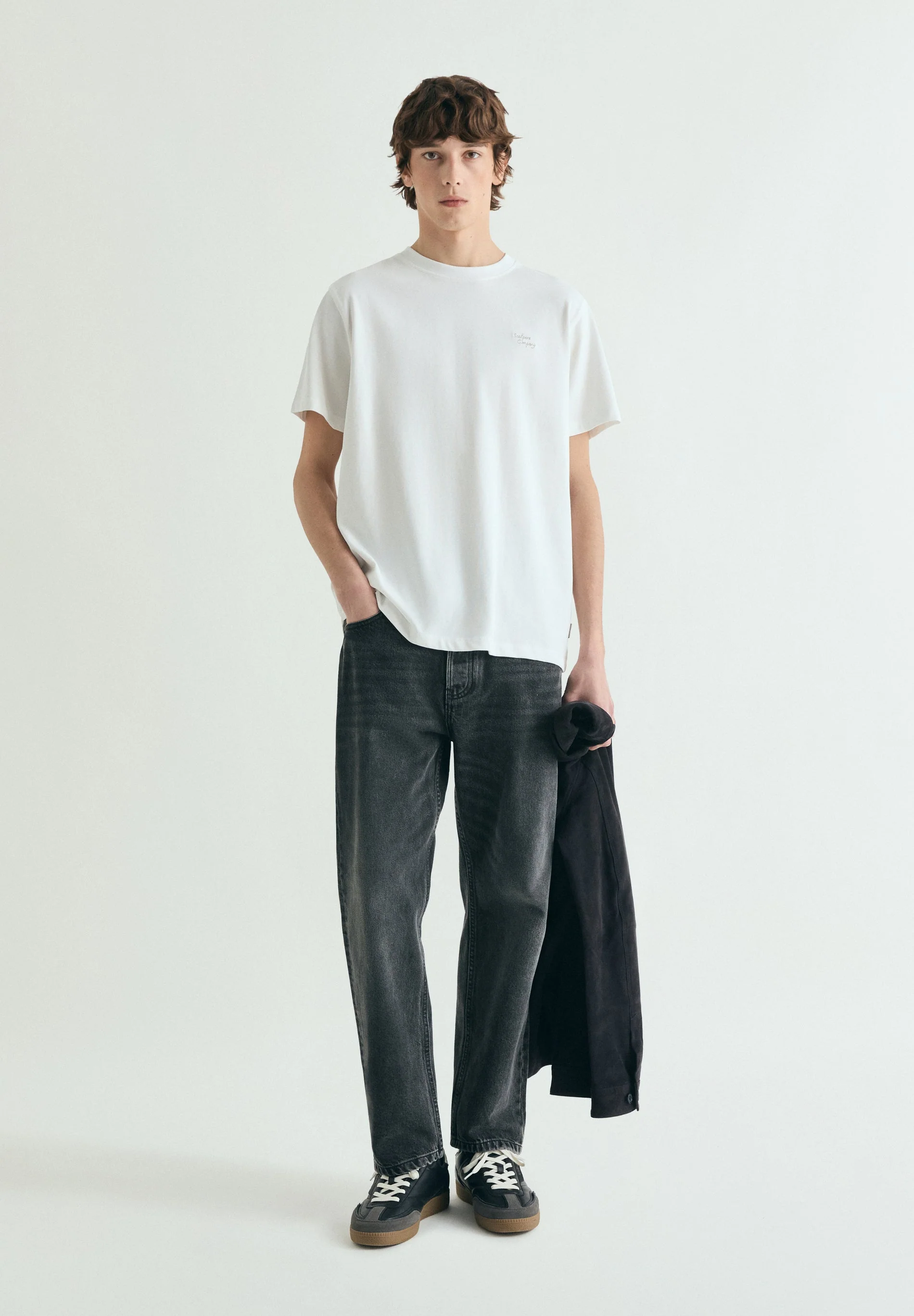 MEDIUM WEIGHT EMBROIDERED T-SHIRT