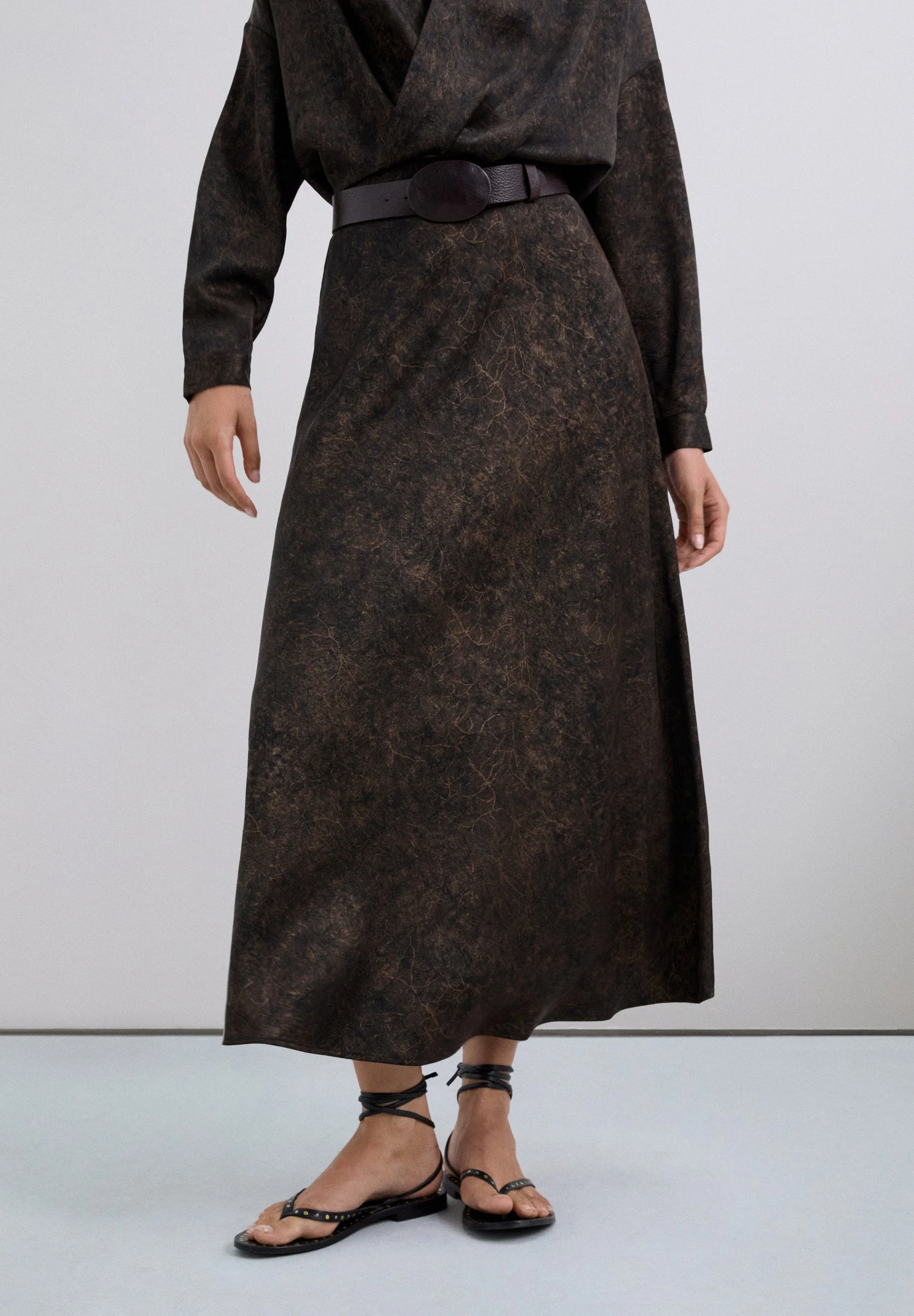 MARBLEISED SATIN SKIRT - Image 2