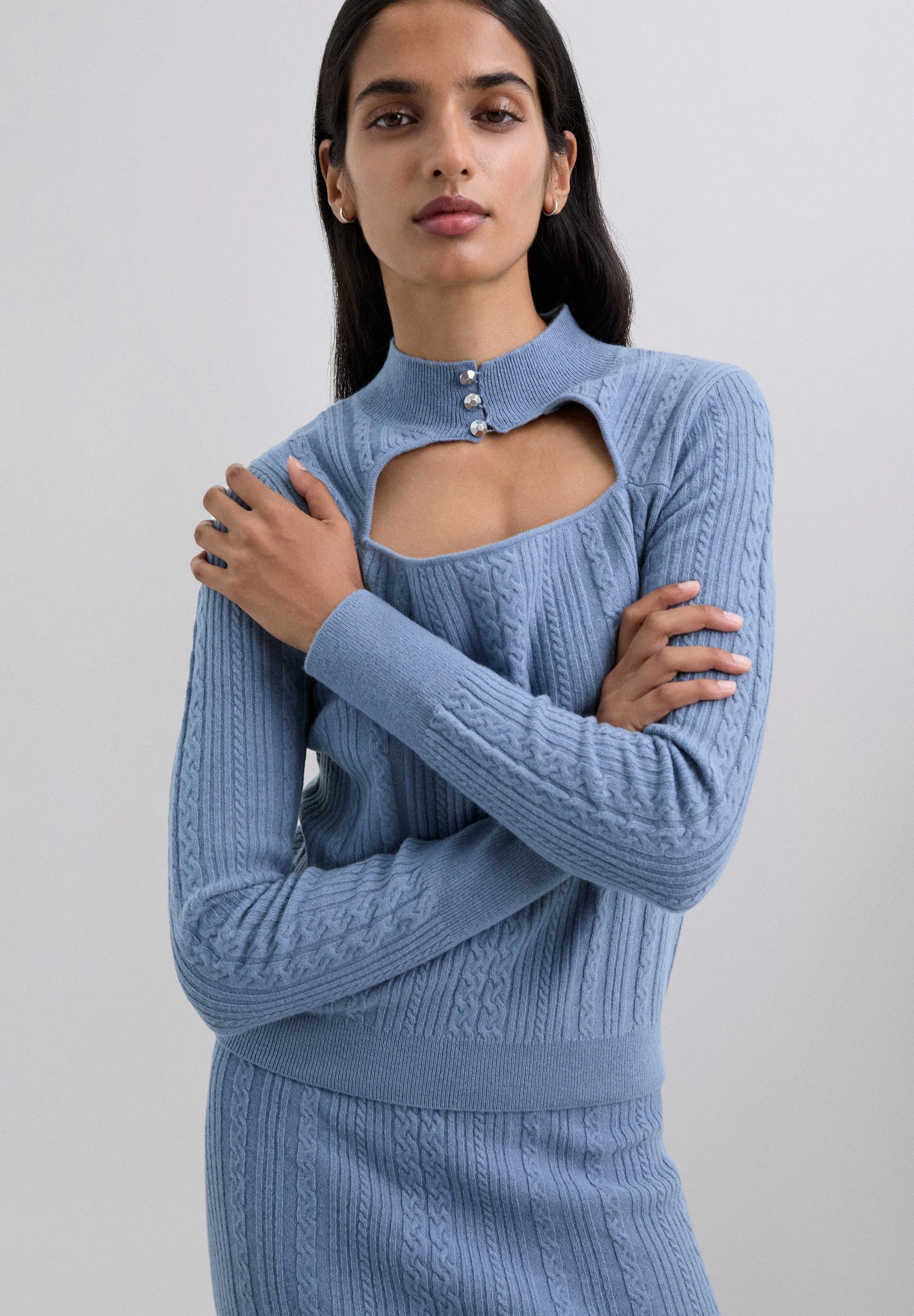 CABLE KNIT SWEATER WITH CUT-OUT - Image 5
