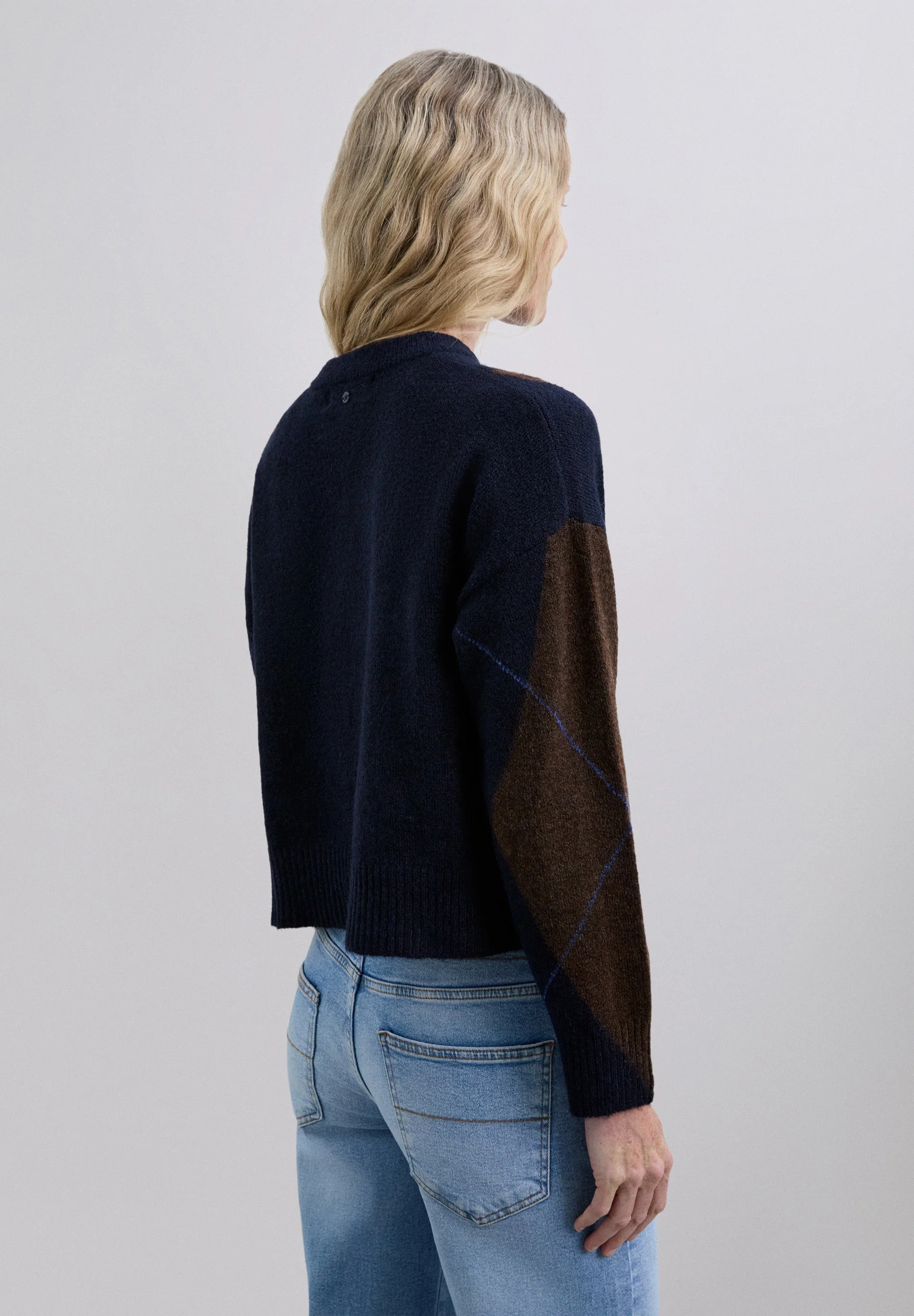 DIAMOND PATTERN SWEATER - Image 5