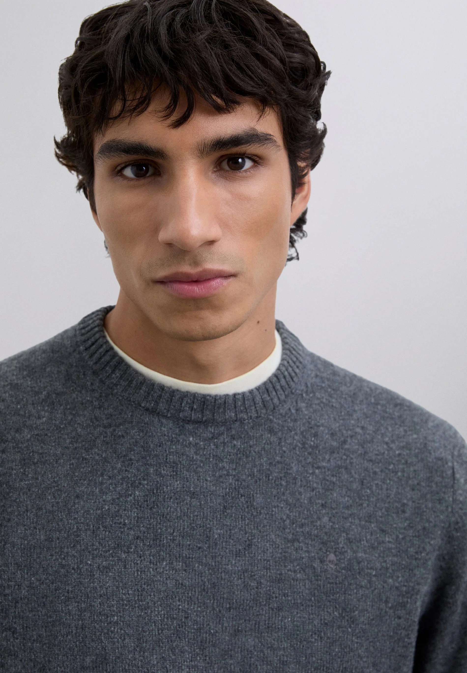 WOOL BLEND ROUND NECK SWEATER - Image 2