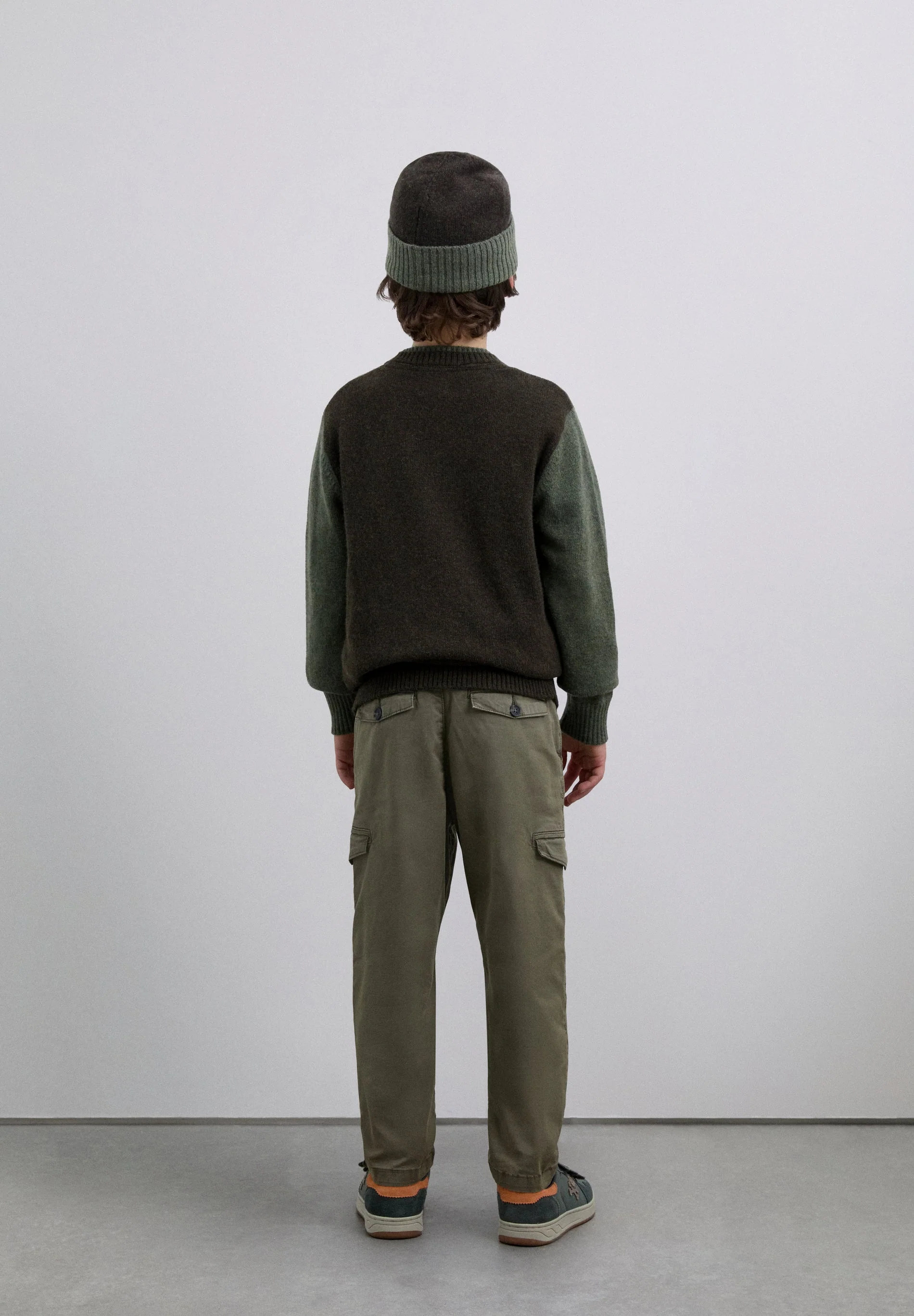 REGULAR FIT CARGO TROUSERS - Image 4