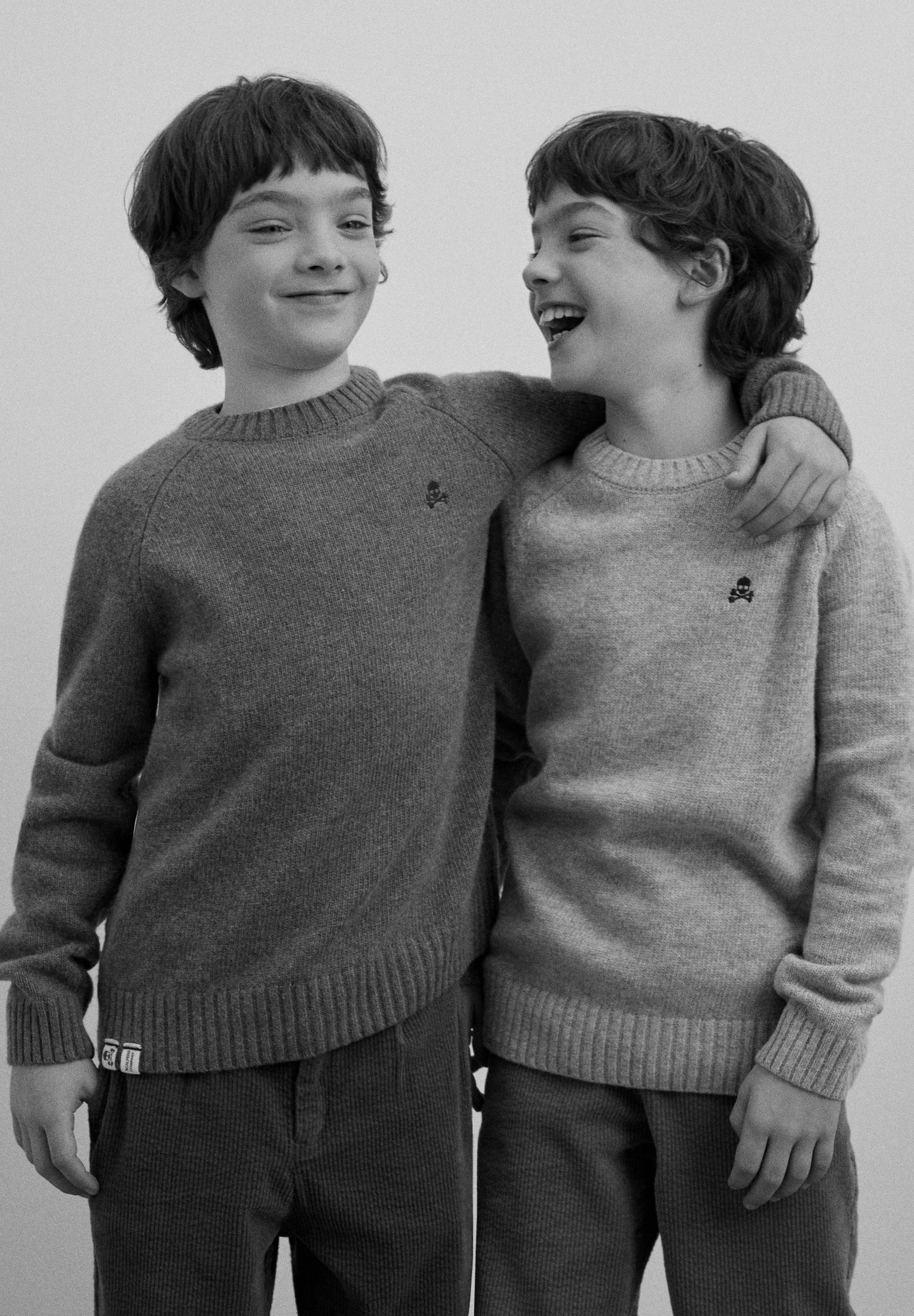 SKULL SWEATER WITH RAGLAN SLEEVES - Image 7
